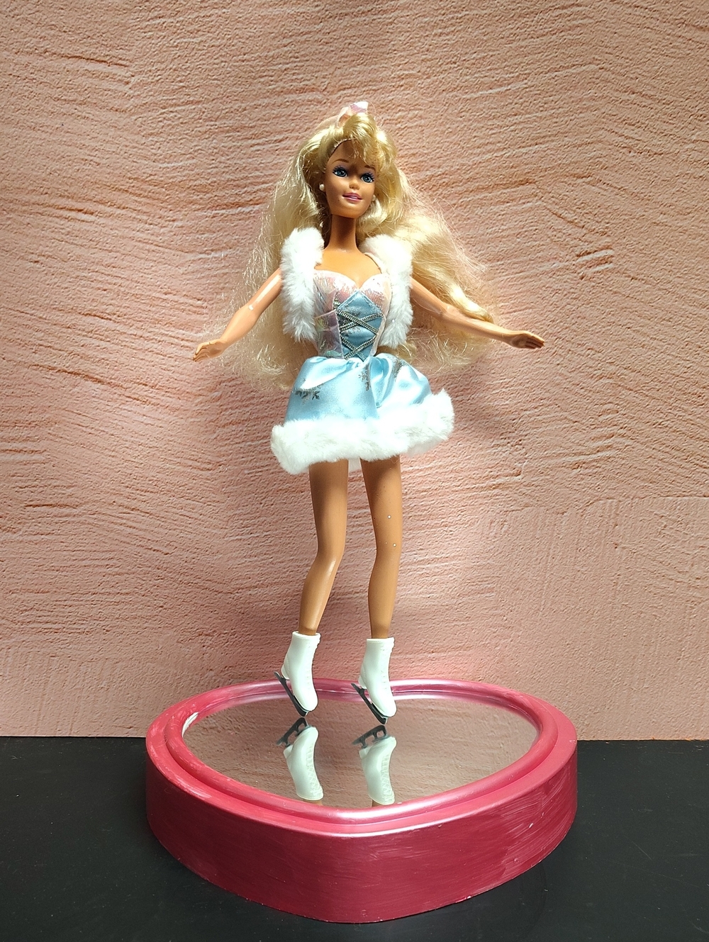 Vintage Barbie 1995 Skating Star Barbie Walmart Special Edition